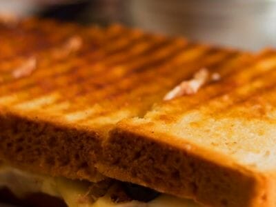 Toasted sandwich bread